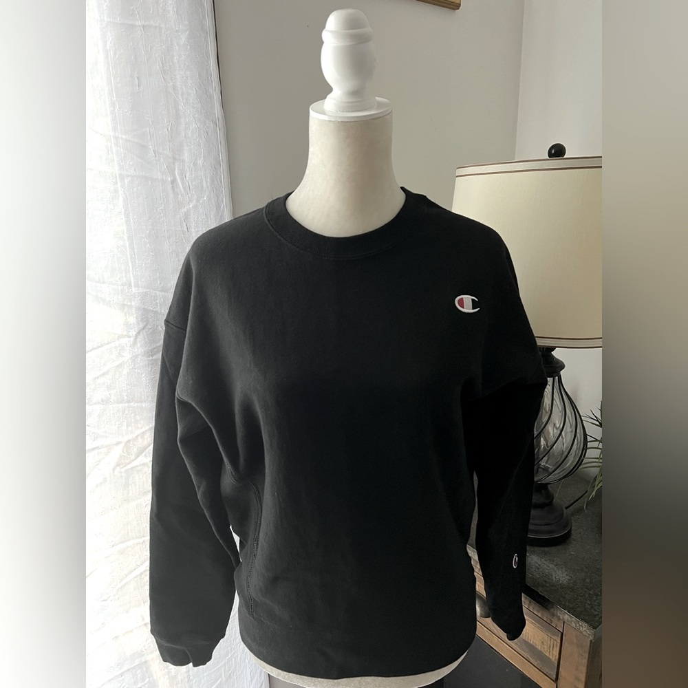 Champion Black Crewneck Sweatshirt